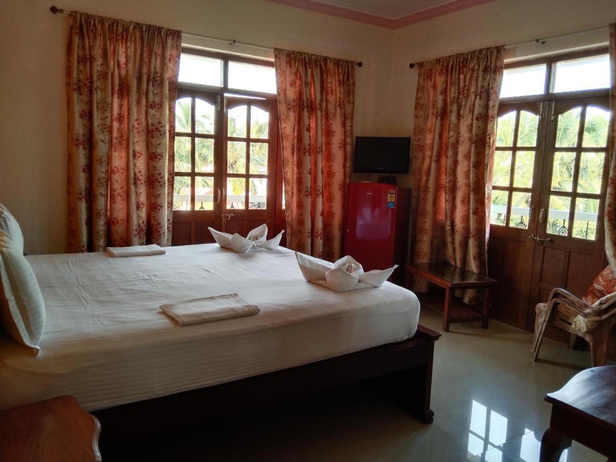 Bluesea Beach Resort Candolim Exteriör bild