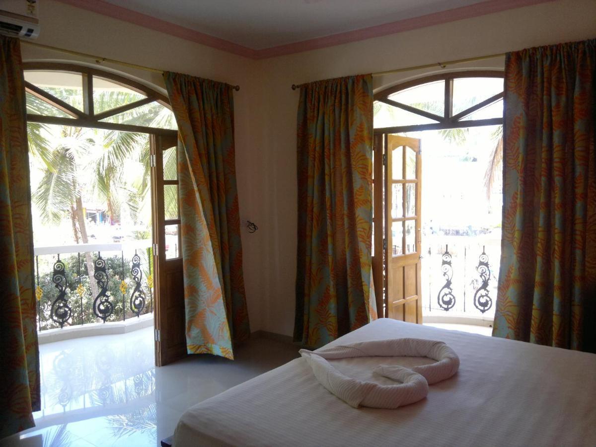 Bluesea Beach Resort Candolim Exteriör bild